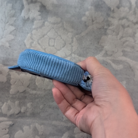 Loungefly Blue Figural Stitch Wristlet Coin Purse Bag NWT - Picture 8 of 11